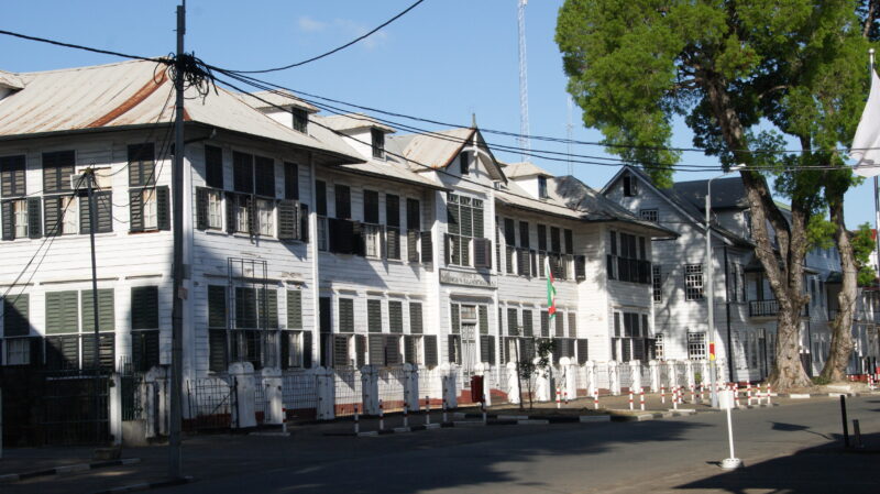 Surinam Surinam
